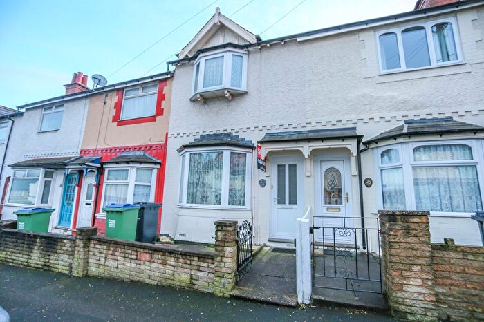 2 Bedroom Terraced House To Rent In Dunsford Road, Smethwick, West Midlands, B66