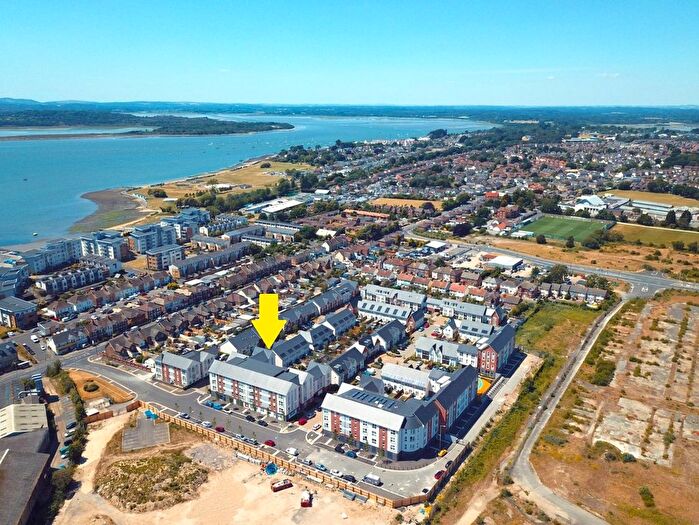 2 Bedroom Flat For Sale In Adams Close, Hamworthy, Poole, BH15