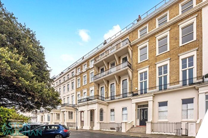 2 Bedroom Apartment For Sale In Eastern Terrace, Brighton, BN2