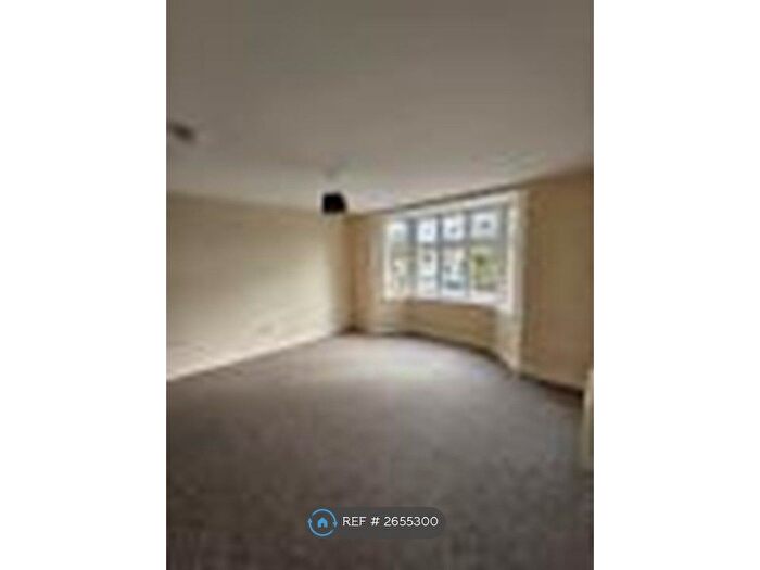 1 Bedroom Flat To Rent In Dracaena Avenue, Falmouth, TR11