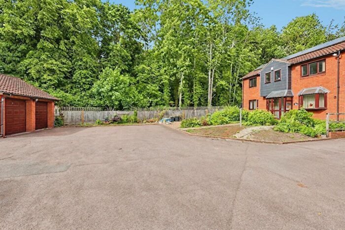 4 Bedroom Detached House For Sale In The Hayride, Northampton, NN4
