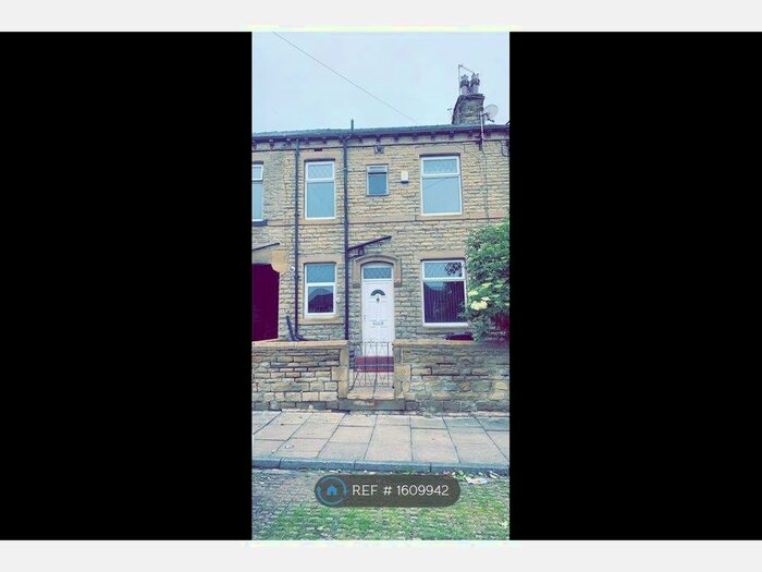 2 Bedroom Terraced House To Rent In Lonsdale Street, Bradford, BD3