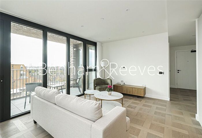 Property To Rent In Boxwood Gardens, London, E1W