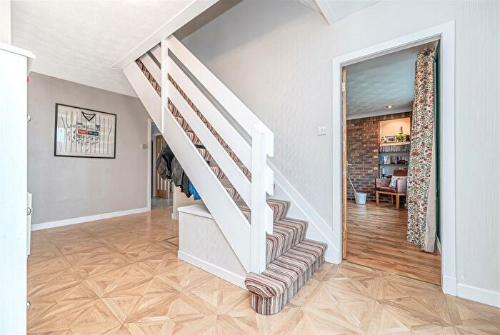 2 Bedroom Semi-Detached House For Sale In Thimblehall Drive, Dunfermline, KY12