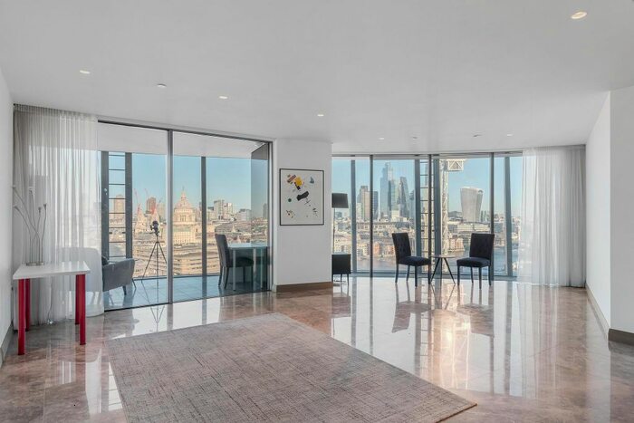 3 Bedroom Flat To Rent In One Blackfriars, Blackfriars Road, London, SE1