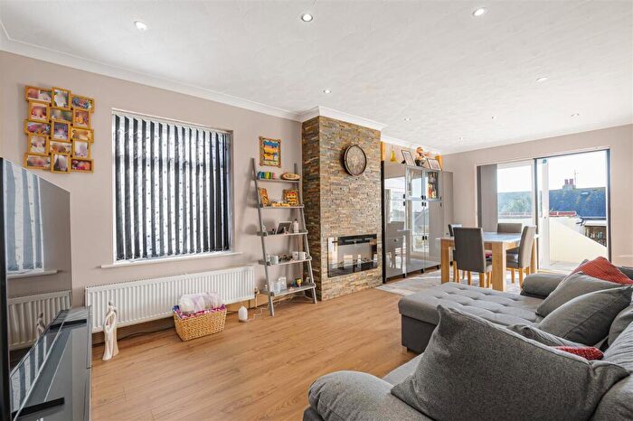 3 Bedroom Detached House For Sale In Western Road, Newhaven, BN9