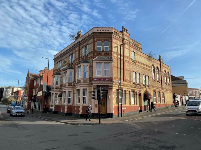 1 Bedroom Flat To Rent In Piccadilly Apartments, Robertson Road, Easton, BS5