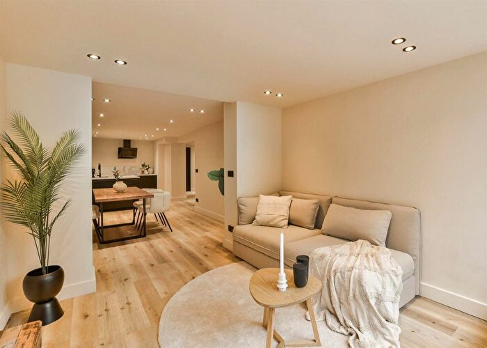 1 Bedroom Flat For Sale In Arches, Whitworth Street West, Manchester, M1