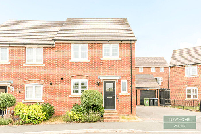 3 Bedroom Semi-Detached House For Sale In Brooke Lane, Cawston, Rugby, CV23