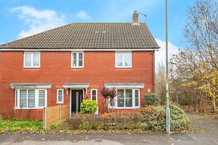 3 Bedroom Semi Detached House For Sale In Bruff Road, Ipswich, IP2