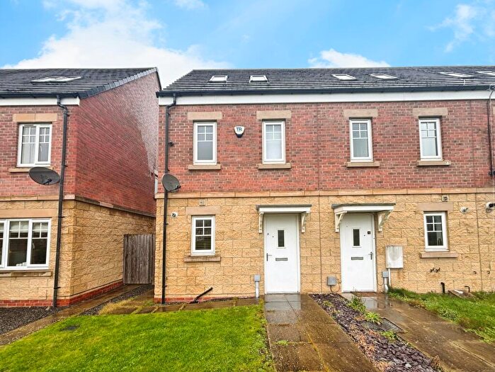 3 Bedroom End Of Terrace House For Sale In Klondyke Walk, Blaydon, NE21