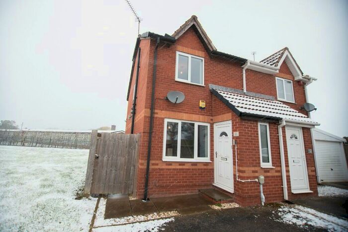 2 Bedroom Semi-Detached House To Rent In Hollywell Close, Hull, East Riding Of Yorkshire, HU9