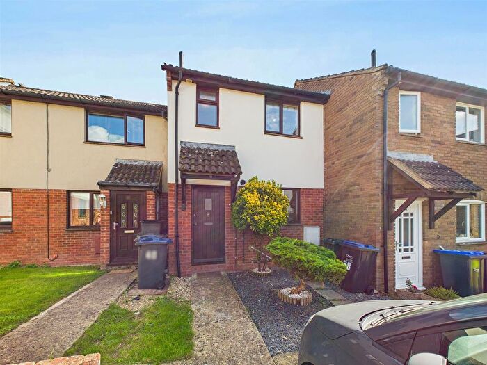 2 Bedroom Terraced House For Sale In Buckingham Road, Chippenham, SN15