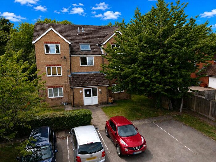 2 Bedroom Apartment For Sale In Milton Way, Houghton Regis, Dunstable, Bedfordshire, LU5