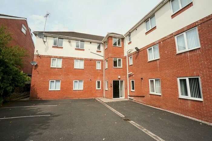 2 Bedroom Apartment To Rent In Kaymar Court, Heaton, BL1