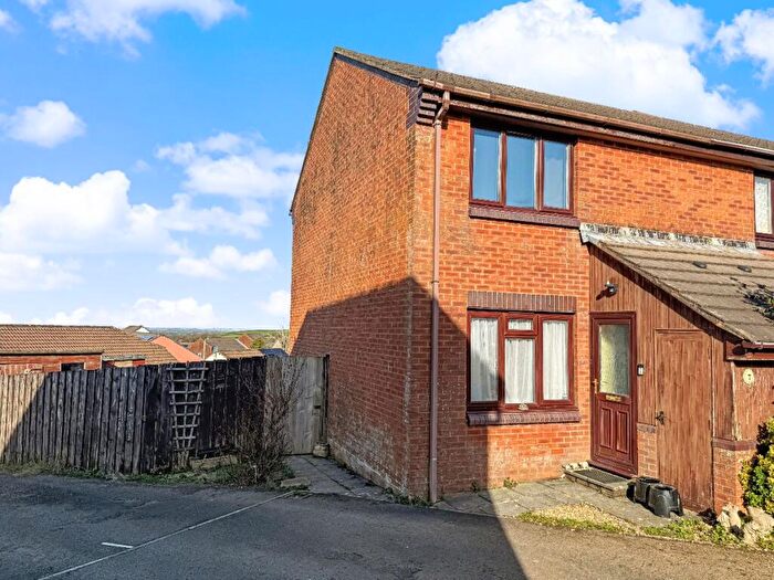 2 Bedroom Semi-Detached House For Sale In Okehampton, EX20