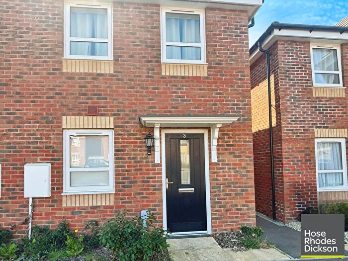 2 Bedroom Semi-Detached House To Rent In Larkspur Close, Newport, PO30