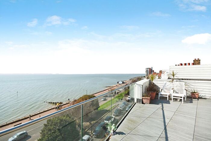 4 Bedroom Flat For Sale In The Leas, Westcliff-On-Sea, Essex, SS0