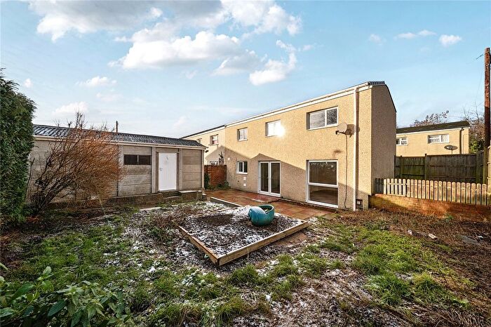 3 Bedroom Semi Detached House For Sale In Lon Gwern, Trehafren, Newtown, Powys, SY16