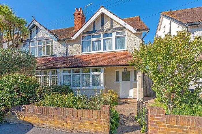 4 Bedroom Semi-Detached House For Sale In Heatherside Road, Epsom, KT19