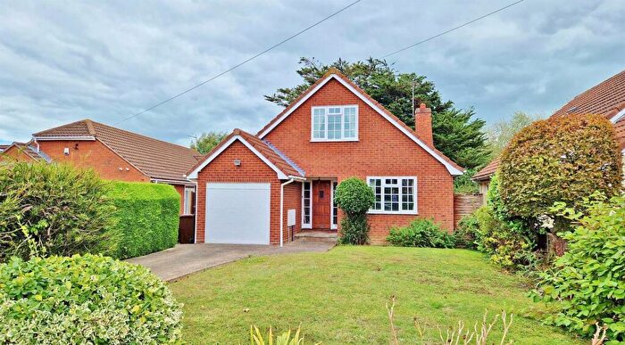 4 Bedroom Chalet For Sale In Elm Tree Avenue, Frinton-on-Sea, CO13