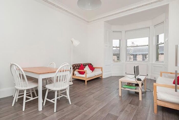 5 Bedroom Flat To Rent In Rankeillor Street, Edinburgh, EH8