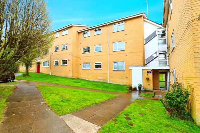 2 Bedroom Flat For Sale In Gibson Road, Poole, Dorset, BH17