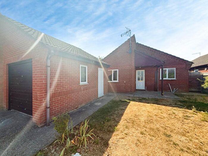3 Bedroom Bungalow To Rent In Noble Gardens, March, PE15