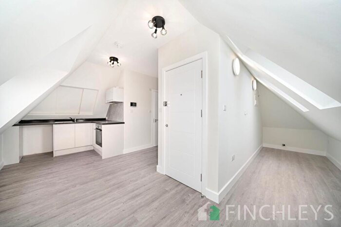 Property To Rent In Wentworth Avenue, London, N3