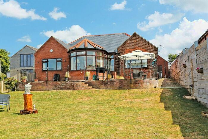 4 Bedroom Detached Bungalow For Sale In Station Road, Reedham, Norwich, NR13