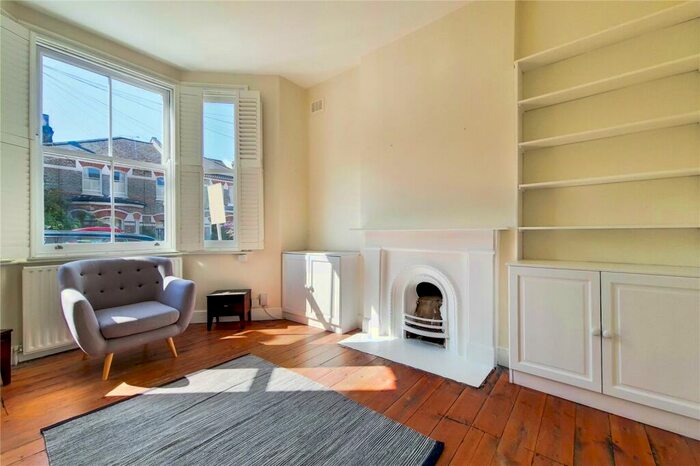 2 Bedroom Apartment To Rent In Salcott Road, SW11