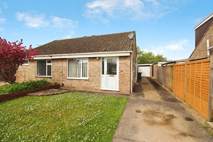 3 Bedroom Bungalow For Sale In Rushmoor, Clevedon, North Somerset, BS21