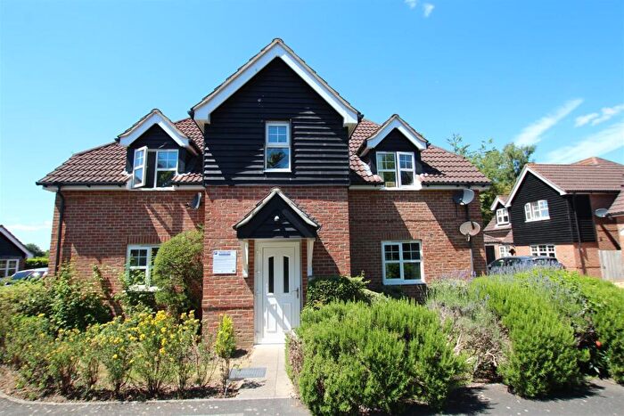 1 Bedroom Flat To Rent In Daisy Fields, Fair Oak, Eastleigh, SO50