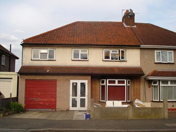 5 Bedroom Detached House To Rent In Betham Road, Greenford, Middlesex, UB6