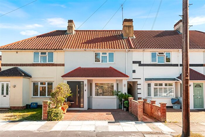 2 Bedroom Terraced House To Rent In Longford Road, Twickenham, TW2