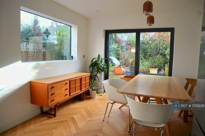 5 Bedroom Terraced House To Rent In Warham Road, London, N4