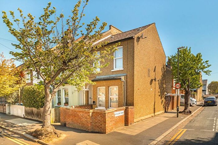 1 Bedroom Flat For Sale In Hardy Road, Wimbledon, SW19