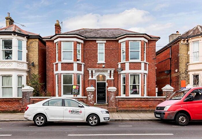 2 Bedroom Apartment To Rent In Yarborough Road, Southsea, PO5