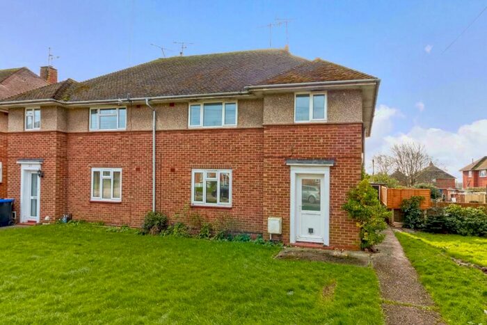 2 Bedroom Flat To Rent In Bramble Close, Worthing, BN13