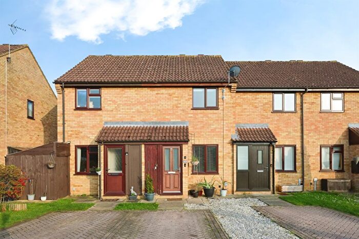 2 Bedroom Terraced House For Sale In Swallowfield, Wyboston, Bedford, MK44