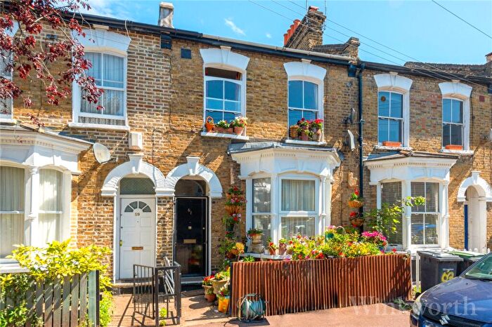 1 Bedroom Apartment To Rent In Barlborough Street, London, SE14