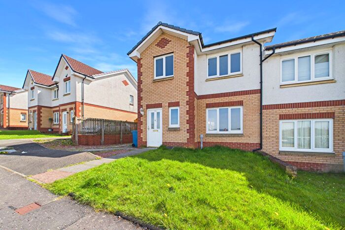 3 Bedroom Semi-Detached House To Rent In Whitehaugh Road, G53