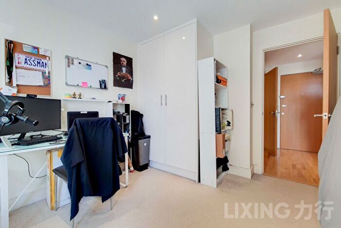 1 Bedroom Flat To Rent In Lantern Way, Canary Wharf, E14