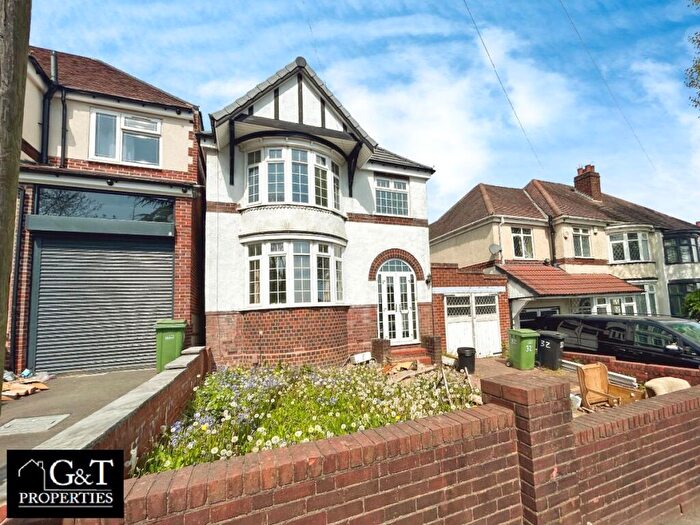 3 Bedroom Detached House To Rent In The Parade, Dudley, DY1