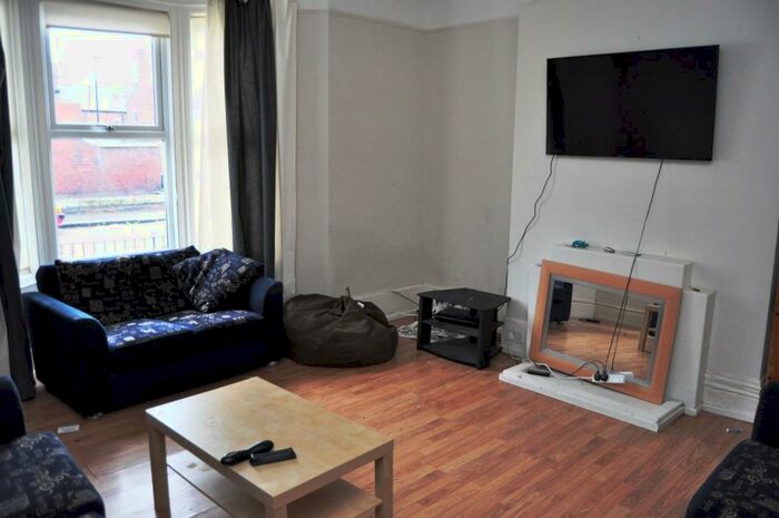 7 Bedroom Detached House To Rent In Queens Terrace, Newcastle Upon Tyne, NE2