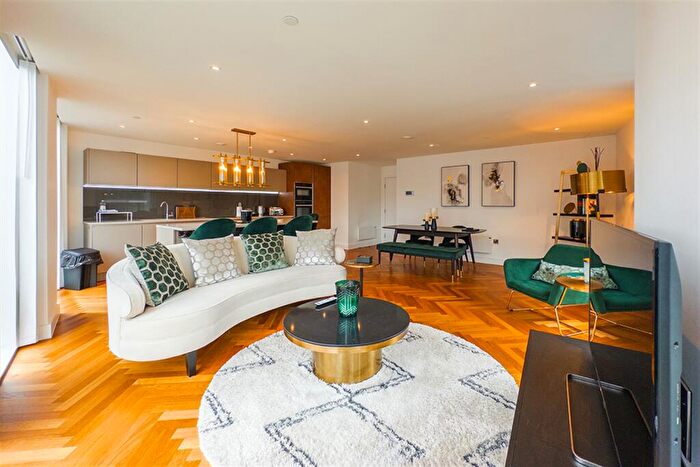 3 Bedroom Apartment To Rent In East Tower, Owen Street, M15