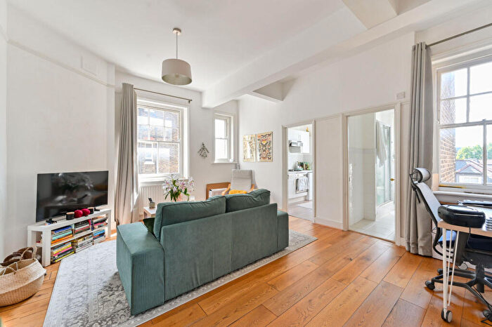 1 Bedroom Flat For Sale In Primrose Mansions, Battersea, London, SW11