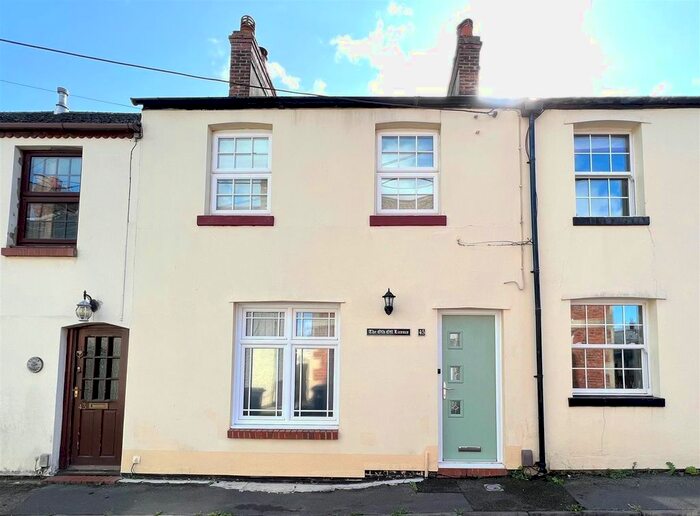 2 Bedroom Terraced House To Rent In Church Street, Didcot, OX11