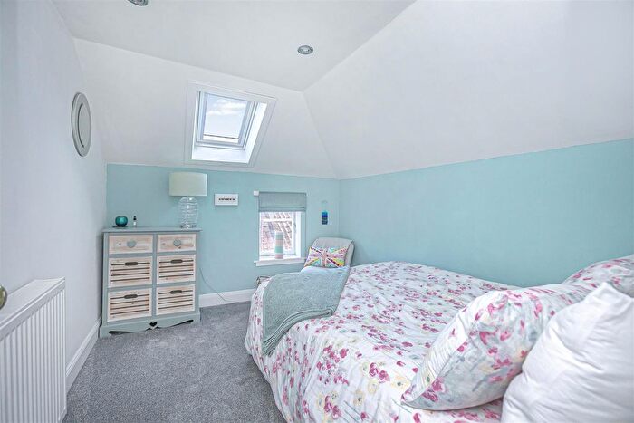 2 Bedroom Flat To Rent In Chapmans Place, Elie, Leven, KY9