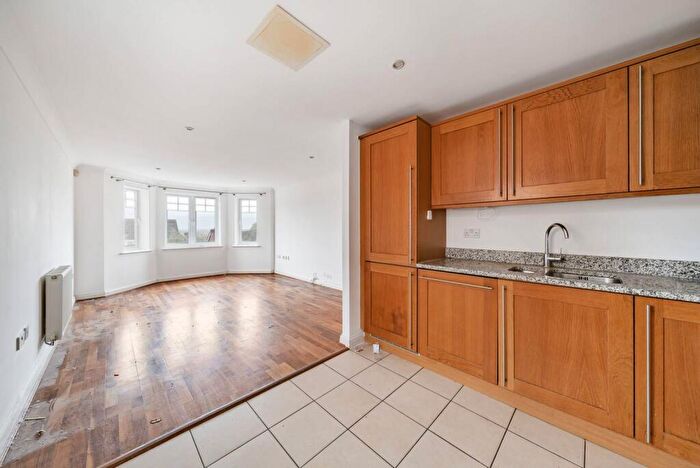 2 Bedroom Flat To Rent In Casel Court, Stanmore, HA7